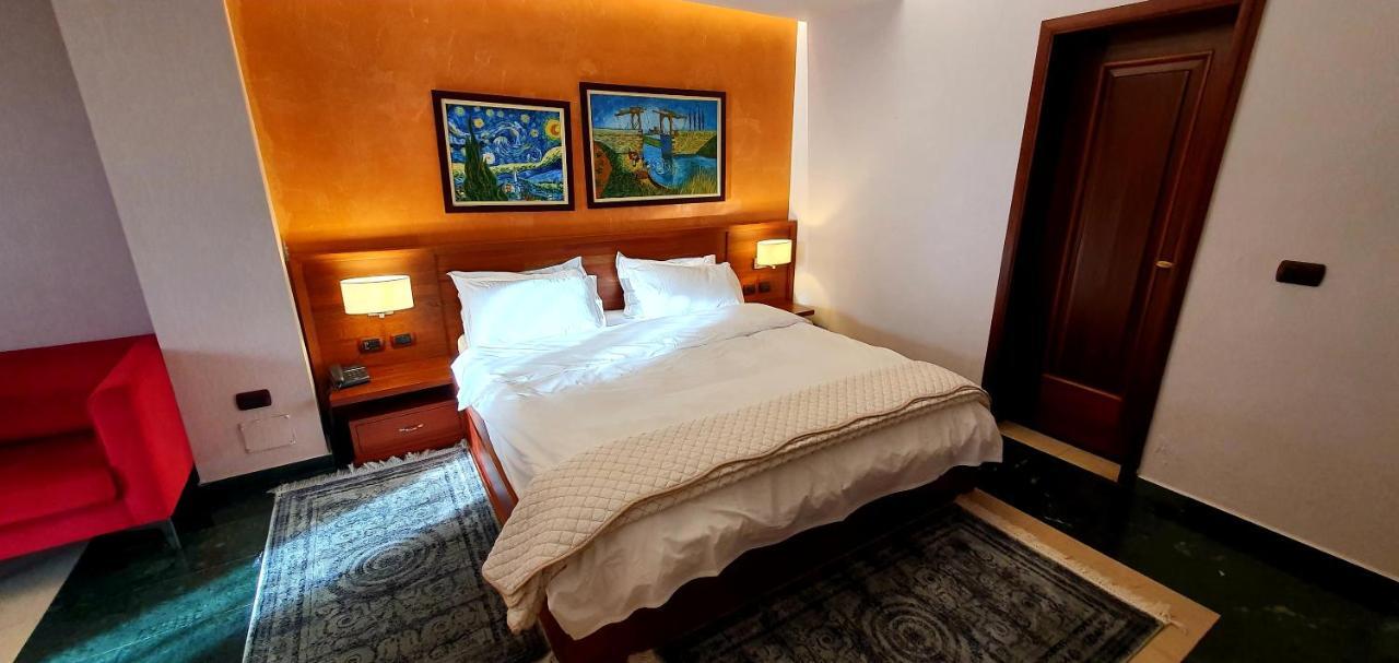 Nov Hotel Tirana Exteriér fotografie