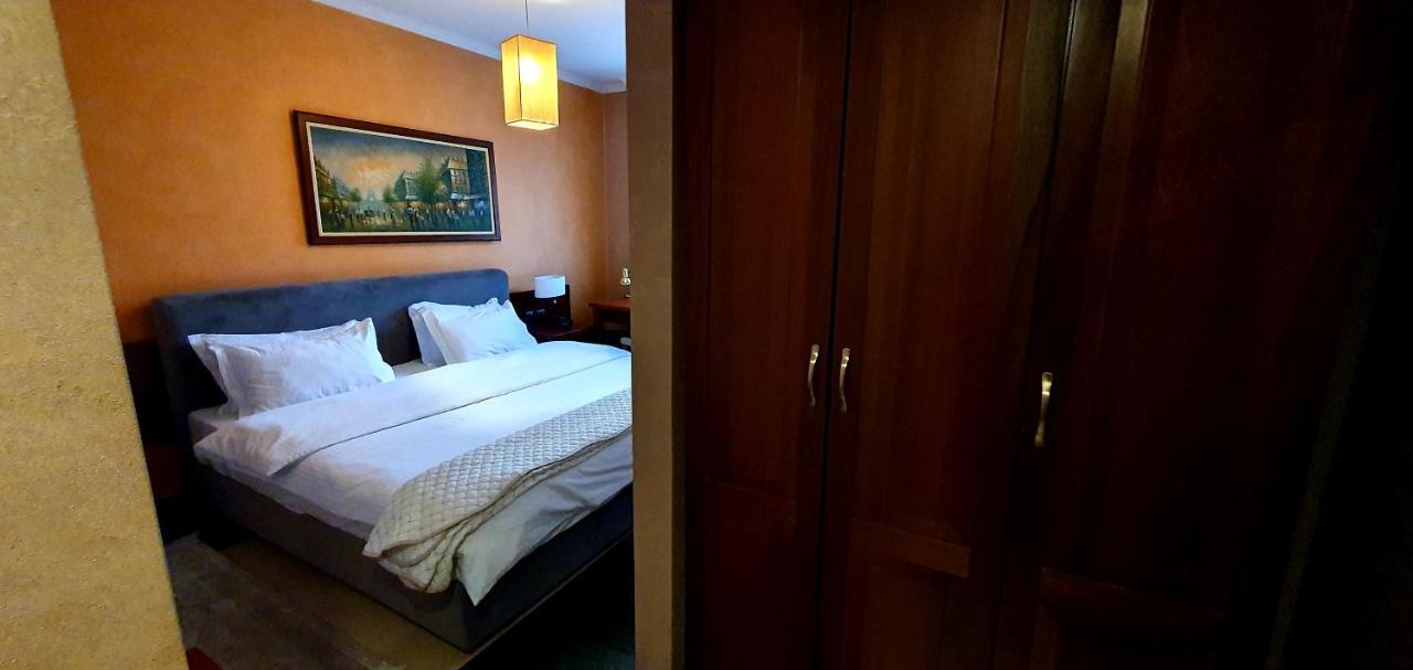 Nov Hotel Tirana Exteriér fotografie